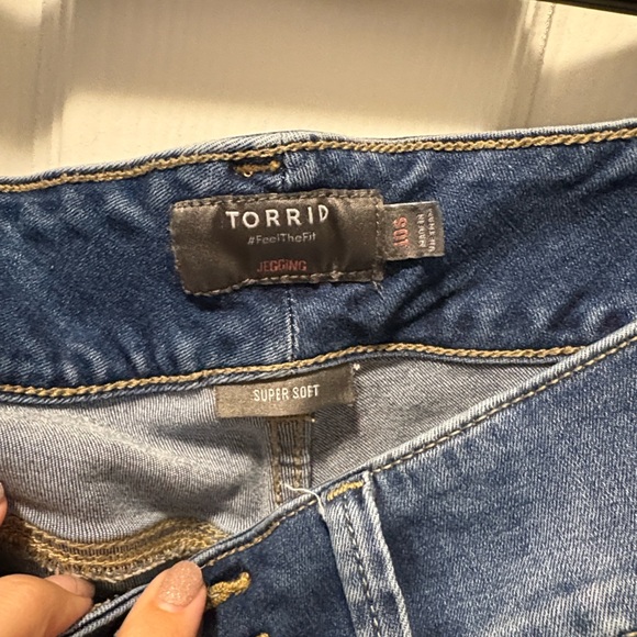 Torrid Women's Blue Distressed Jeans with Lace Detail - Picture 3 of 5